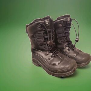 Columbia Boys Bugaboot Celsius Snow Boots Black Sz 3  400g Insulation Onmi-Heat